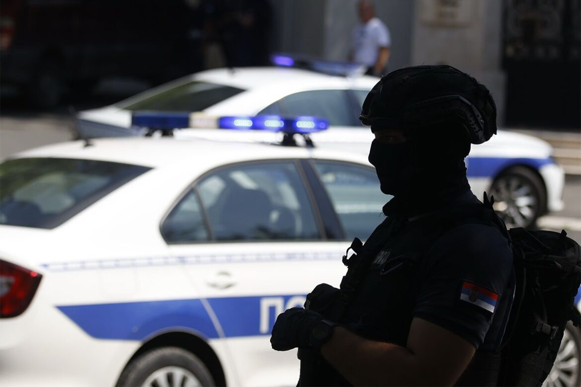 policija
